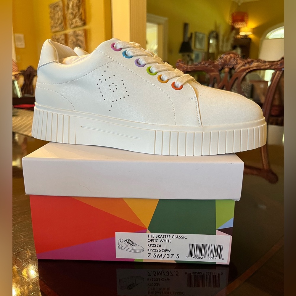 Katy Perry — The Skatter Classic Sneaker